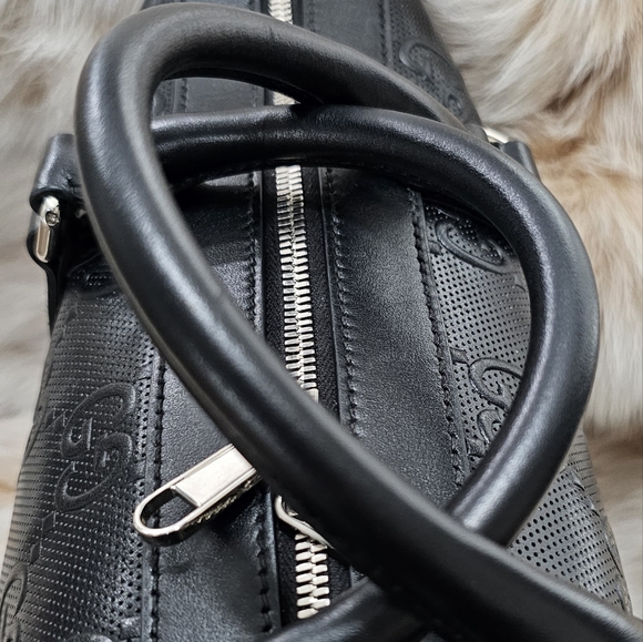 Like New GUCCI GG Embossed Briefcase Laptop - Picture 8 of 16